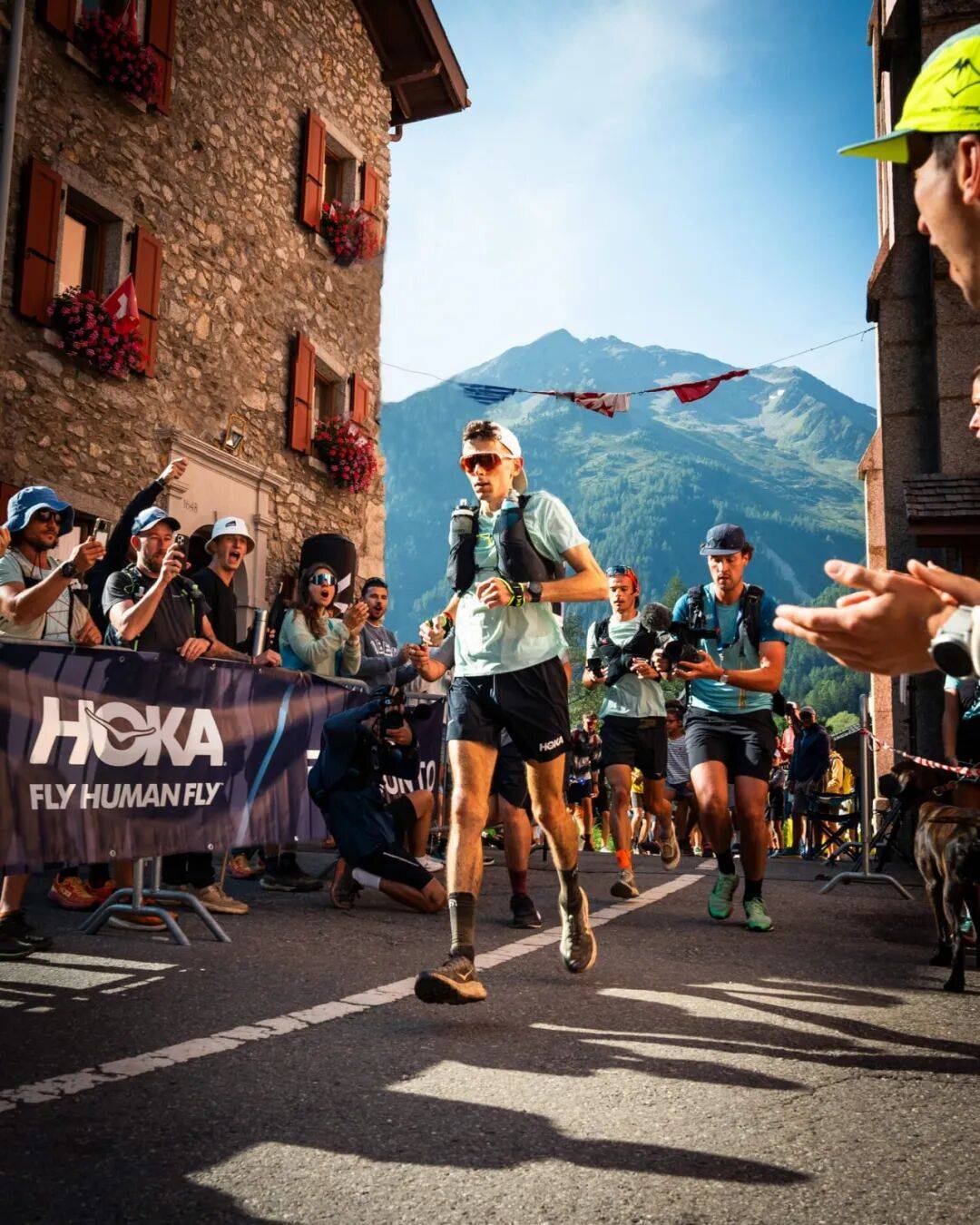 浪漫的必经之路必一运动硬核是(图2)