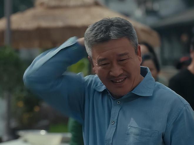 侯岩松的演技蒋欣的脸蛋童瑶的衣品必一运动央视《四喜》出圈理由:(图15) 侯岩松的演技蒋欣的脸蛋童瑶的衣品必一运动央视《四喜》出圈理由:(图15)