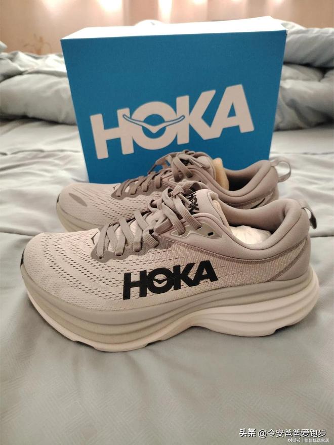 p10：从国际标杆到国货之光这样选不踩坑b体育·网站2025年年度缓震跑鞋To(图4)