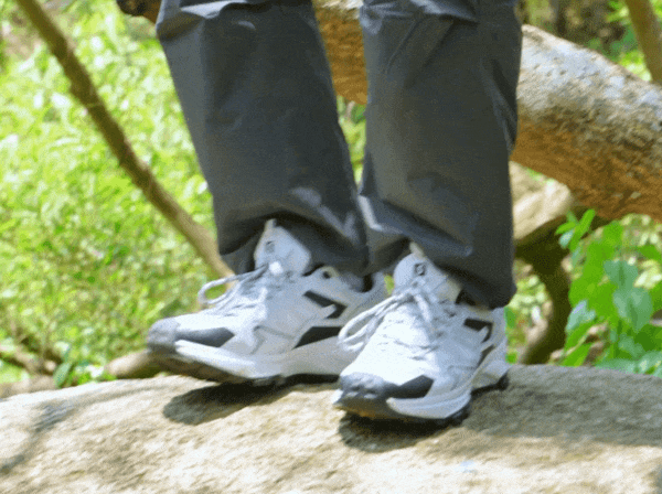 轻人:不一定爬山但是爱穿山地鞋?必一体育运动app松弛到底的年(图16) 轻人:不一定爬山但是爱穿山地鞋?必一体育运动app松弛到底的年(图16)